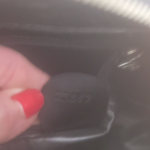 A great Gucci black patent leather crossbody backpack! - Picture 5 of 9